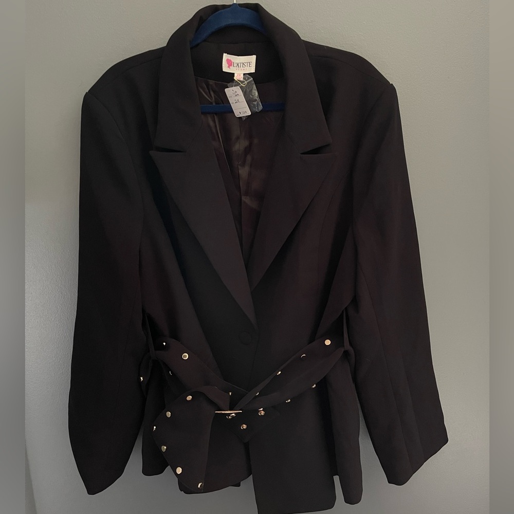 NWT! L’Atiste by Amy Suit Set